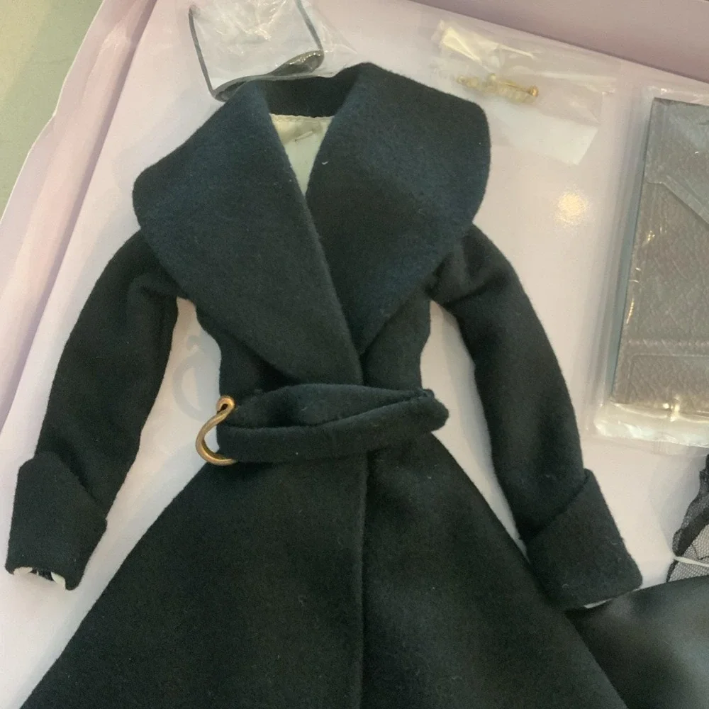 Cashmere Noir 16